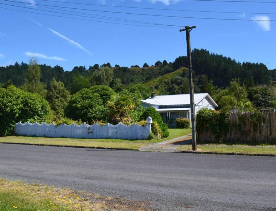 Riverlea Cottage - Cosy, Comfy, Quiet, Central Taumarunui Exterior photo
